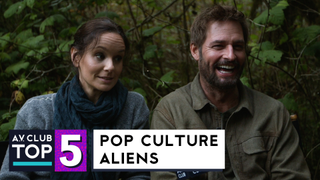 <i>Colony</i>’s Sarah Wayne Callies and Josh Holloway pick their 5 favorite aliens from pop culture